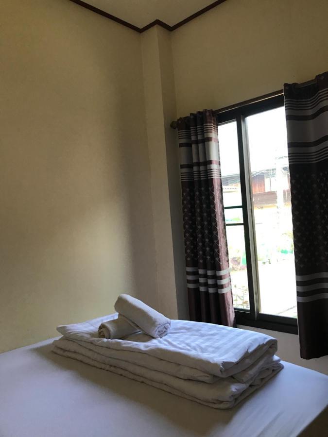 Baan Aomsin Apartment Chiang Khan Exterior photo