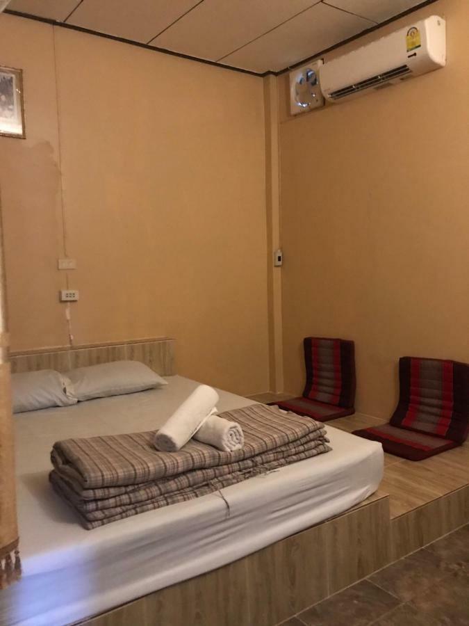 Baan Aomsin Apartment Chiang Khan Exterior photo