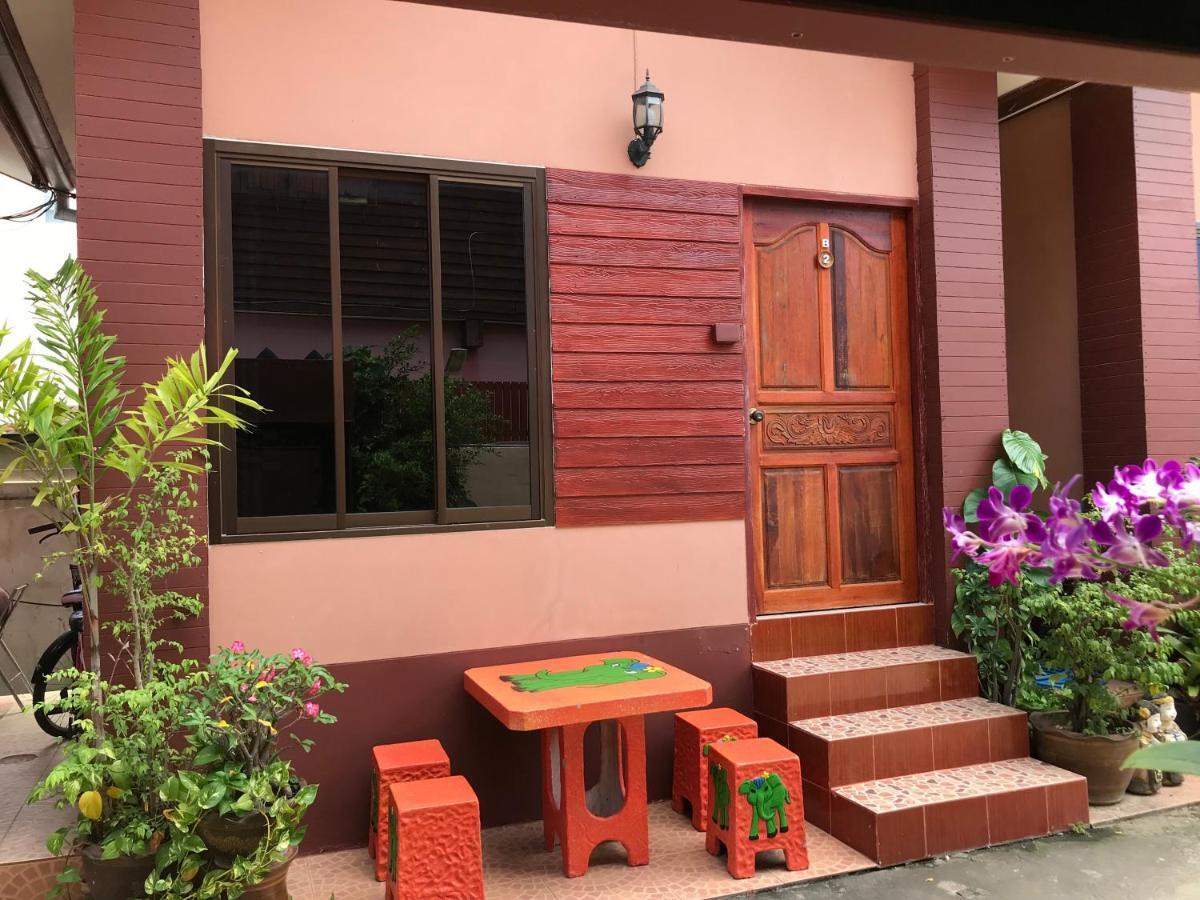 Baan Aomsin Apartment Chiang Khan Exterior photo